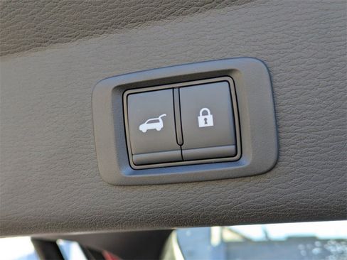 New 2025 Mitsubishi Outlander SE image 14