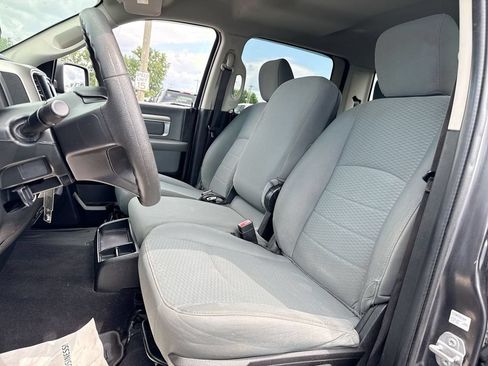 Used 2019 RAM 1500 Classic SLT RWD image 11