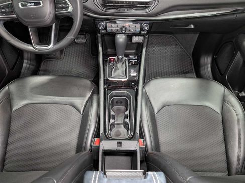 Used 2022 Jeep Compass Latitude w/ Convenience Group AWD/4WD image 19