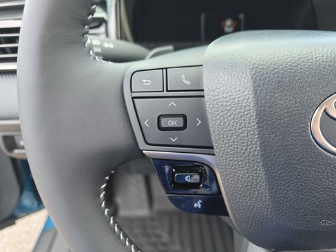 Used 2026 Toyota Camry SE w/ Convenience Package AWD/4WD image 19