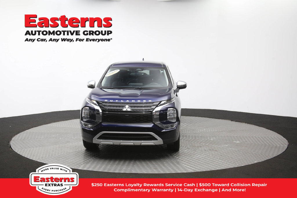 Used 2023 Mitsubishi Outlander SE AWD/4WD image 54