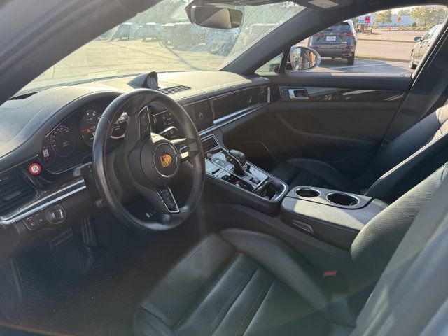 Used 2022 Porsche Panamera RWD image 5