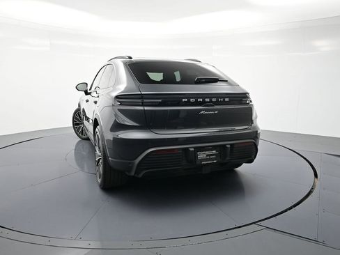 Used 2024 Porsche Macan 4 Electric image 27