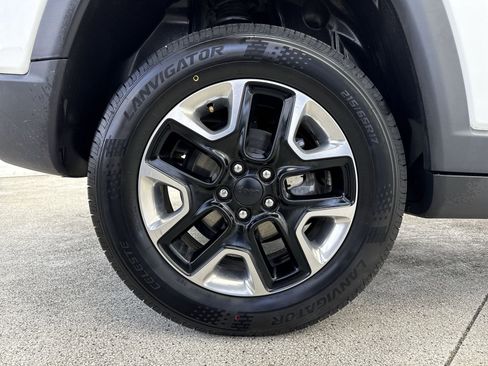 Used 2018 Jeep Compass Trailhawk w/ Leather Interior Group image 42