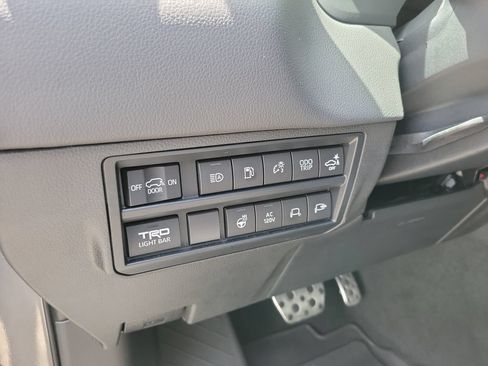 Used 2023 Toyota Sequoia TRD Pro AWD/4WD image 19