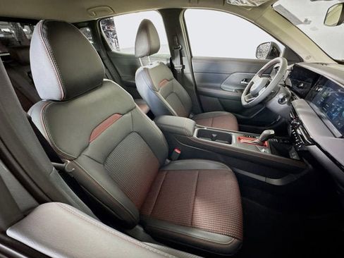 New 2026 Nissan Kicks SR w/ Cold Weather Package image 26