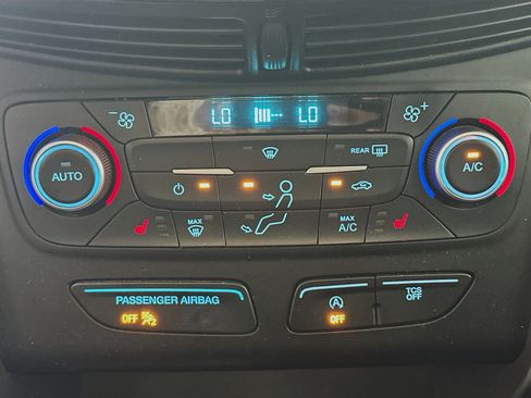 Used 2018 Ford Escape SE image 22