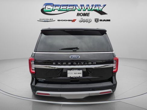 Used 2024 Ford Expedition Limited image 5
