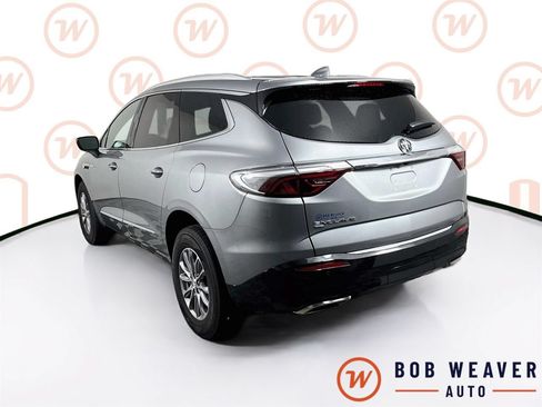 Used 2023 Buick Enclave Essence AWD/4WD image 6