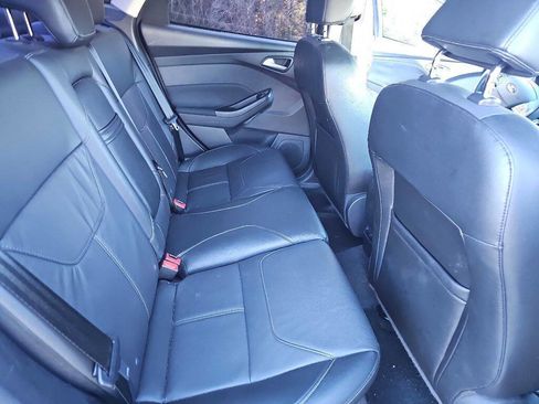 Used 2015 Ford Focus SE w/ Equipment Group 201A image 14