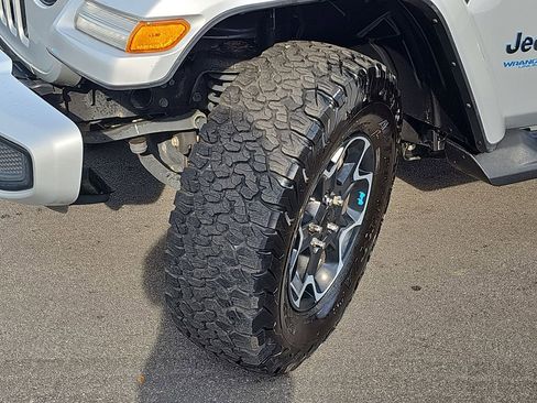 Used 2022 Jeep Wrangler Unlimited Sahara image 37