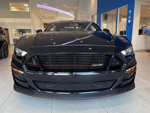 Used 2019 Ford Mustang GT Premium image 2