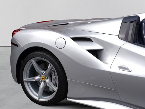 Used 2017 Ferrari 488 Spider RWD image 42