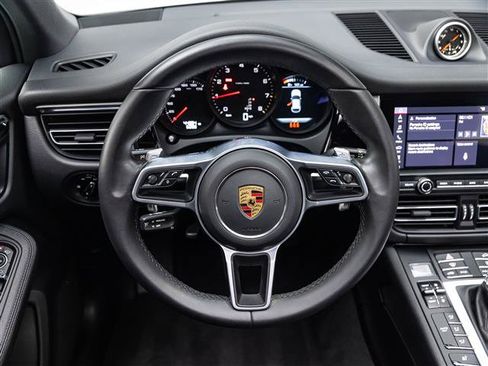 Used 2021 Porsche Macan AWD/4WD image 19