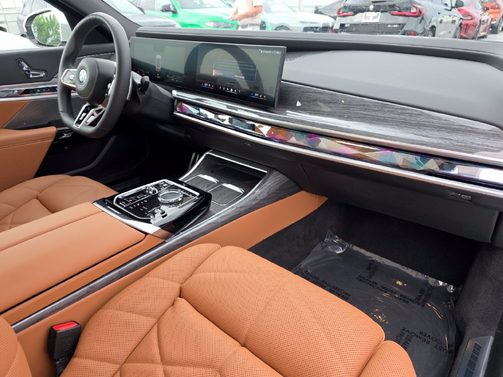 Used 2023 BMW 740i w/ Parking Assistance Package RWD image 30