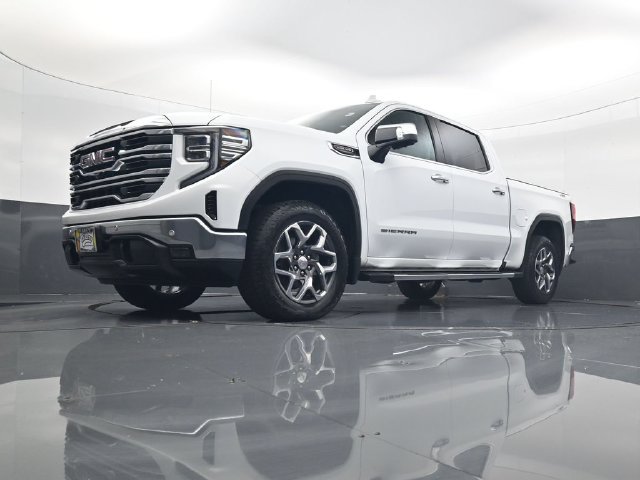 Used 2023 GMC Sierra 1500 SLT w/ SLT Premium Plus Package AWD/4WD image 21