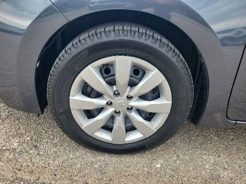 Used 2016 Toyota Corolla LE FWD image 24