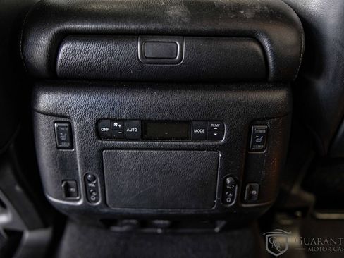 Used 2019 Nissan Armada Platinum image 39