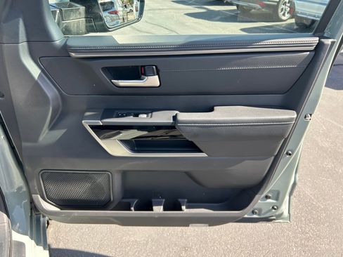 Used 2025 Toyota Tundra Limited image 27