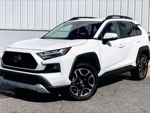 Used 2024 Toyota RAV4 Adventure AWD/4WD image 2