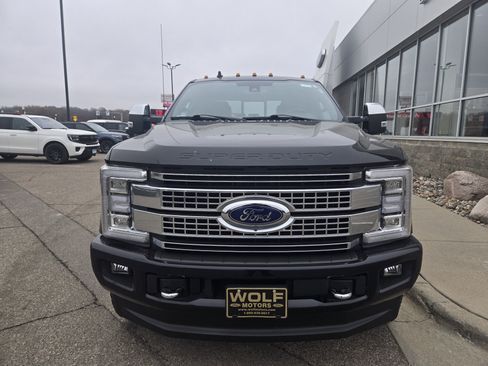 Certified 2019 Ford F350 Platinum w/ Platinum Ultimate Package image 5