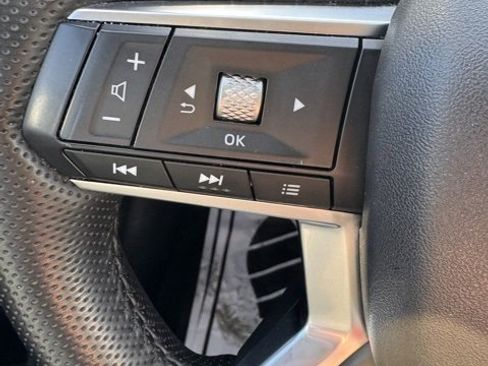 Used 2024 Mitsubishi Outlander SE image 24