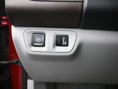 Used 2023 GMC Acadia SLT image 32