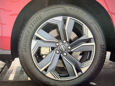 Certified 2025 Nissan Murano SL w/ Cargo Package AWD/4WD image 12