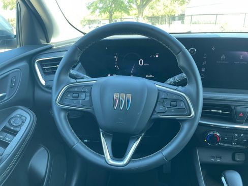 Used 2025 Buick Encore GX Preferred FWD image 31