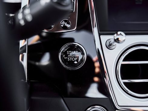 Used 2018 Rolls-Royce Dawn RWD image 56