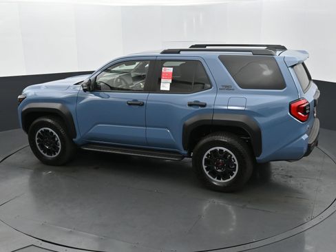 Used 2025 Toyota 4Runner TRD Off-Road Premium AWD/4WD image 29