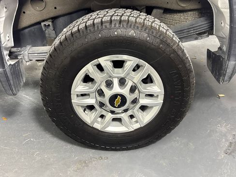 Used 2025 Chevrolet Silverado 2500 LT w/ Convenience Package AWD/4WD image 45
