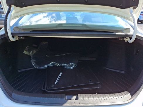 Certified 2025 Honda Accord SE image 29