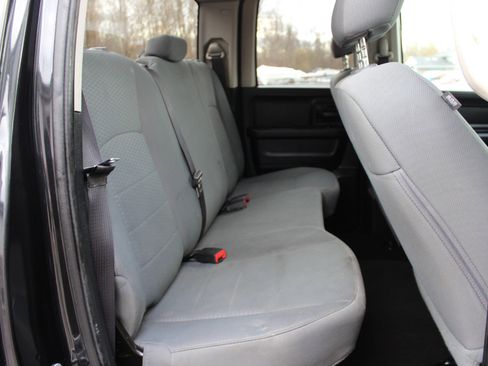 Used 2016 RAM 1500 ST w/ SXT Appearance Group image 37