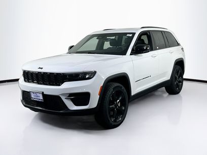 Used 2023 Jeep Grand Cherokee Altitude