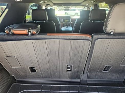 Used 2023 GMC Yukon Denali Ultimate AWD/4WD image 33