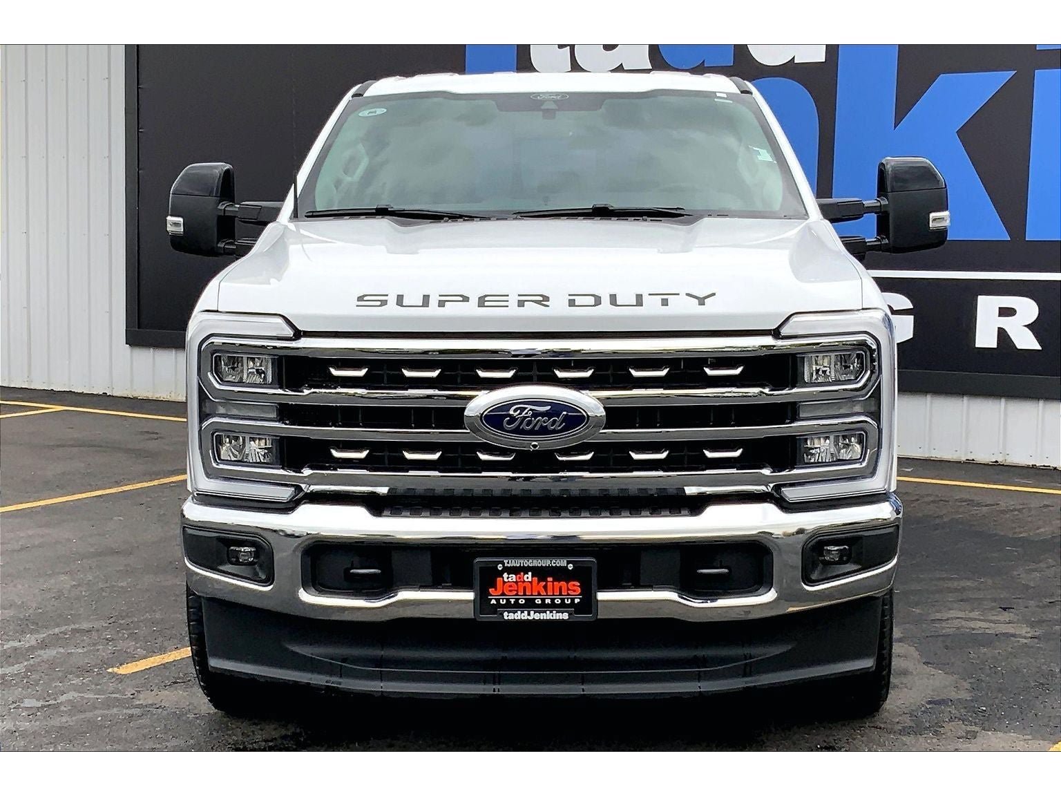 Used 2025 Ford F350 Lariat AWD/4WD image 3