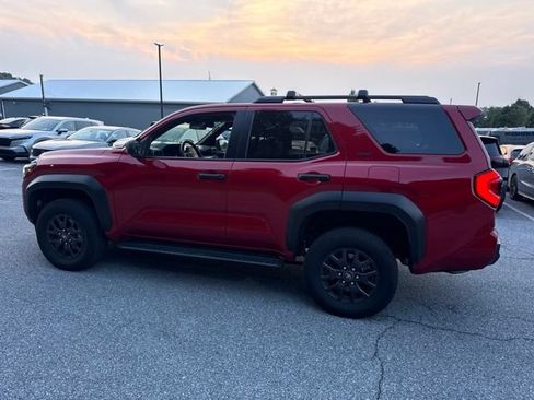 Used 2025 Toyota 4Runner SR5 AWD/4WD image 8