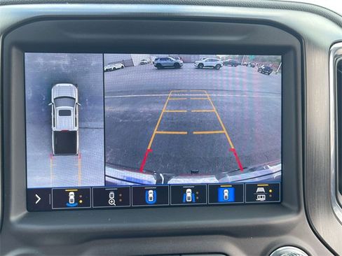 Certified 2020 GMC Sierra 1500 AT4 w/ AT4 Premium Package image 15