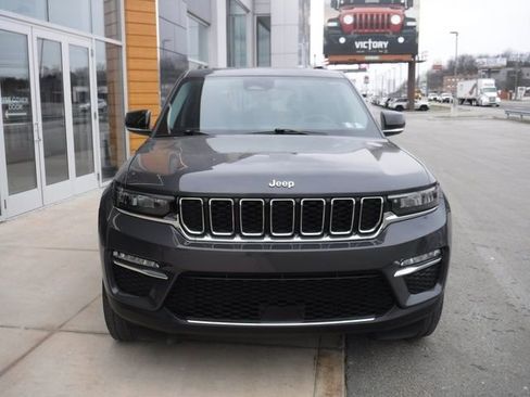 Used 2024 Jeep Grand Cherokee Limited 4xe image 7