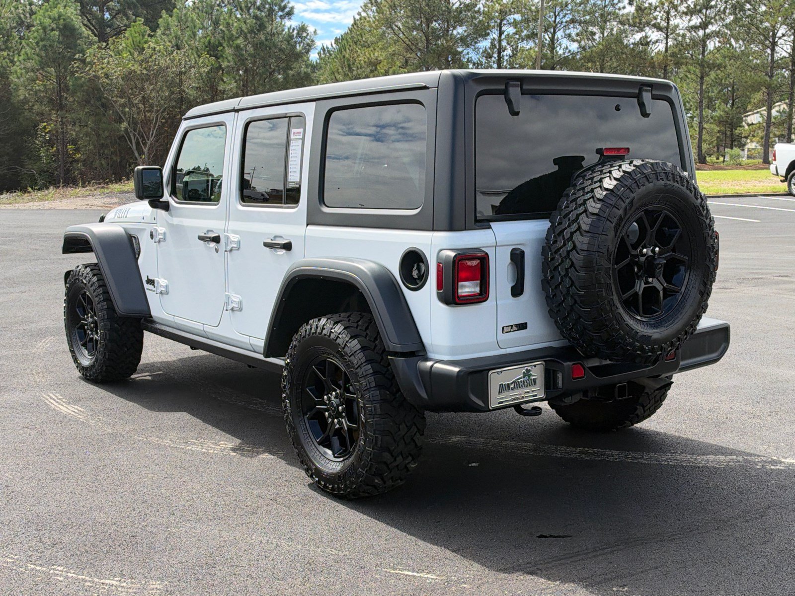 Used 2025 Jeep Wrangler Unlimited Sport AWD/4WD image 7
