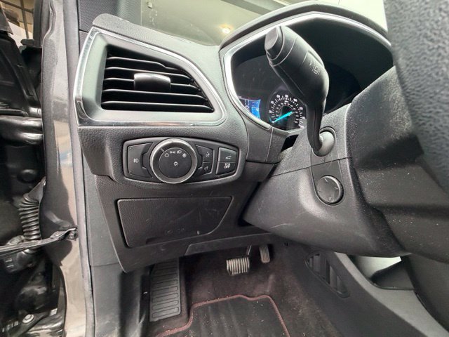 Used 2020 Ford Edge Titanium w/ Equipment Group 301A FWD image 12