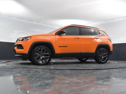 New 2026 Jeep Compass Latitude w/ Sun and Sound Group AWD/4WD image 49