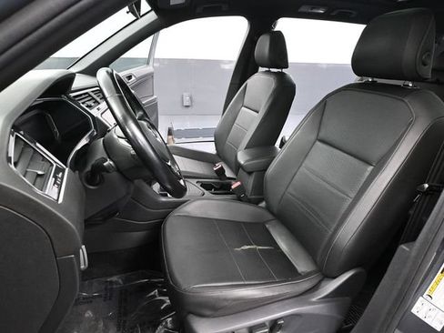 Used 2019 Volkswagen Tiguan SEL Premium R-Line FWD image 22