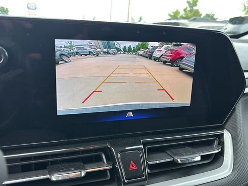Used 2025 Chevrolet TrailBlazer LT AWD/4WD image 13