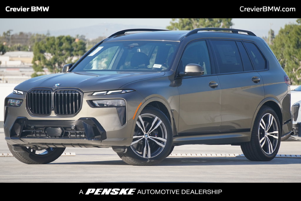 Used 2026 BMW X7 xDrive40i w/ M Sport Package AWD/4WD image 1