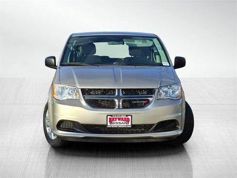 Used 2015 Dodge Grand Caravan SE w/ Quick Order Package 29E SE image 2