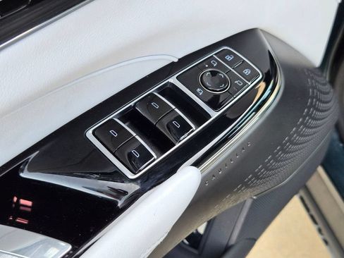 Used 2024 Cadillac Lyriq Luxury RWD image 12