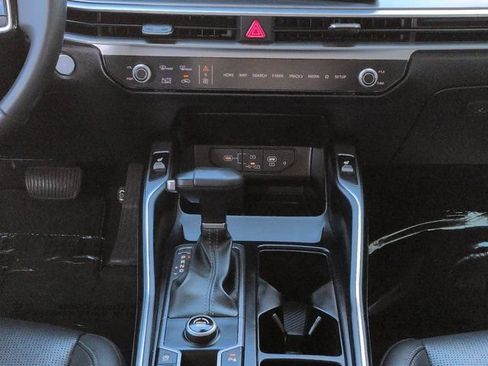 Used 2024 Kia Sorento S w/ Panoramic Sunroof Package FWD image 19