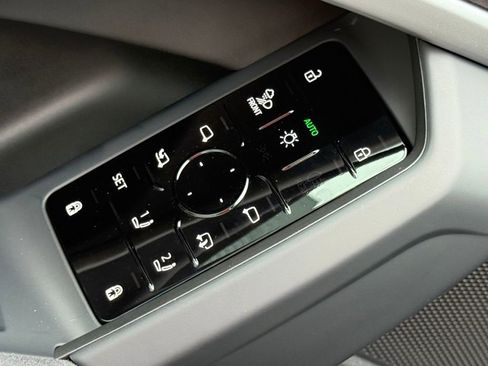 New 2025 Audi SQ5 Premium Plus image 71